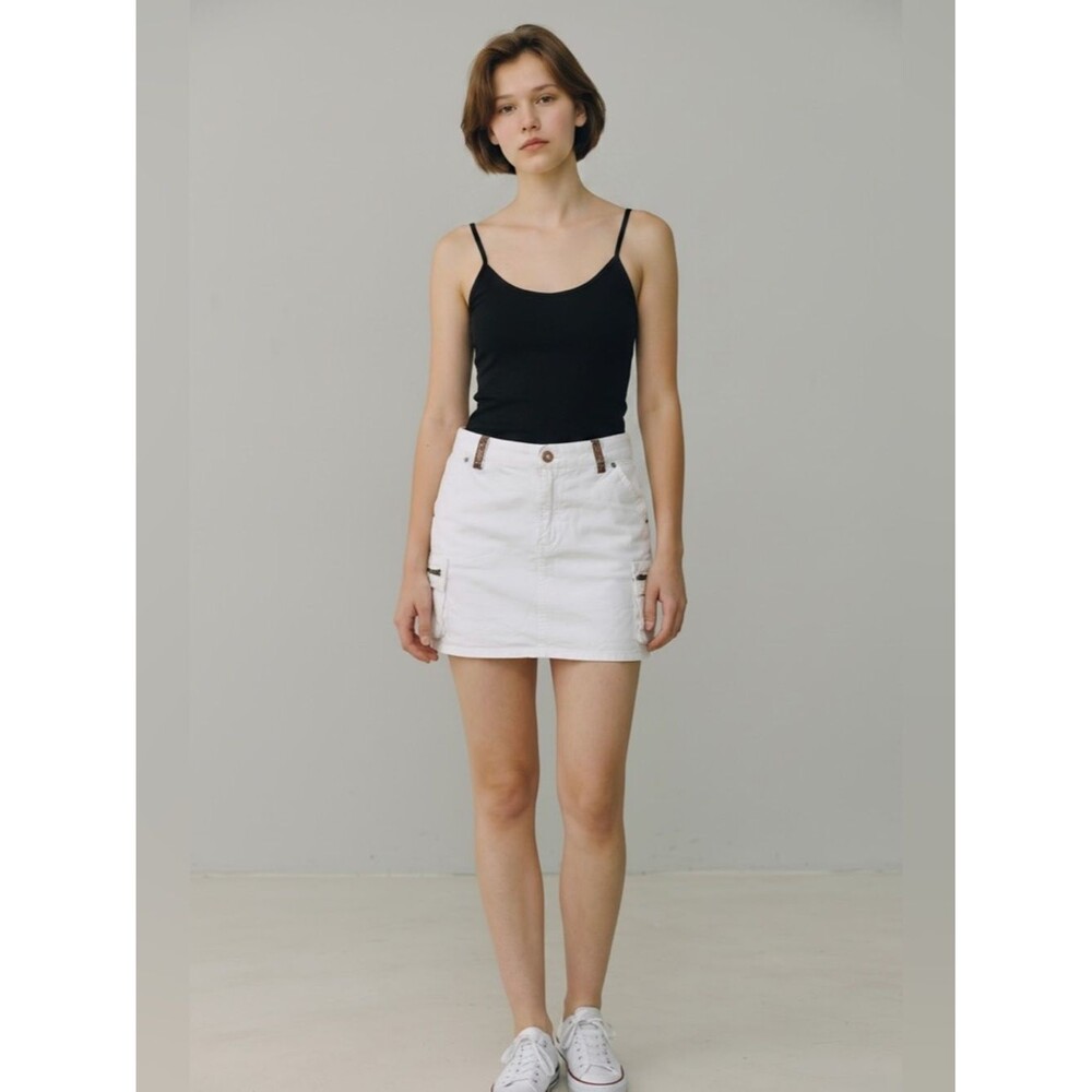 XOXO vintage Y2K white cargo mini skirt with floral trim detailing. 2/4 small